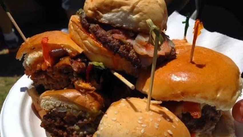 GRUBDUBS Invade C10’s at the Park and Cruise to the Burger Battle